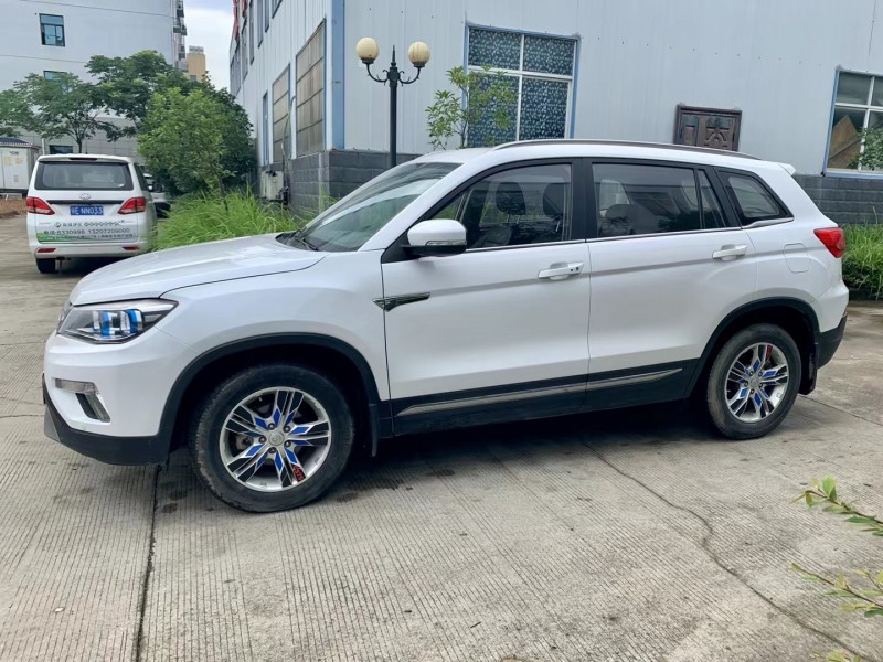 宜昌17年長安汽車CS752
