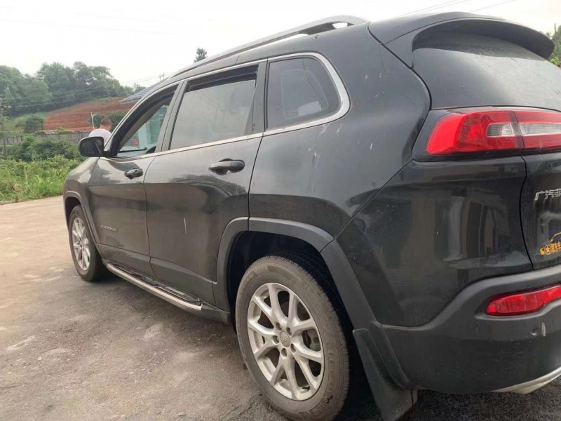 撫州18年Jeep自由光7