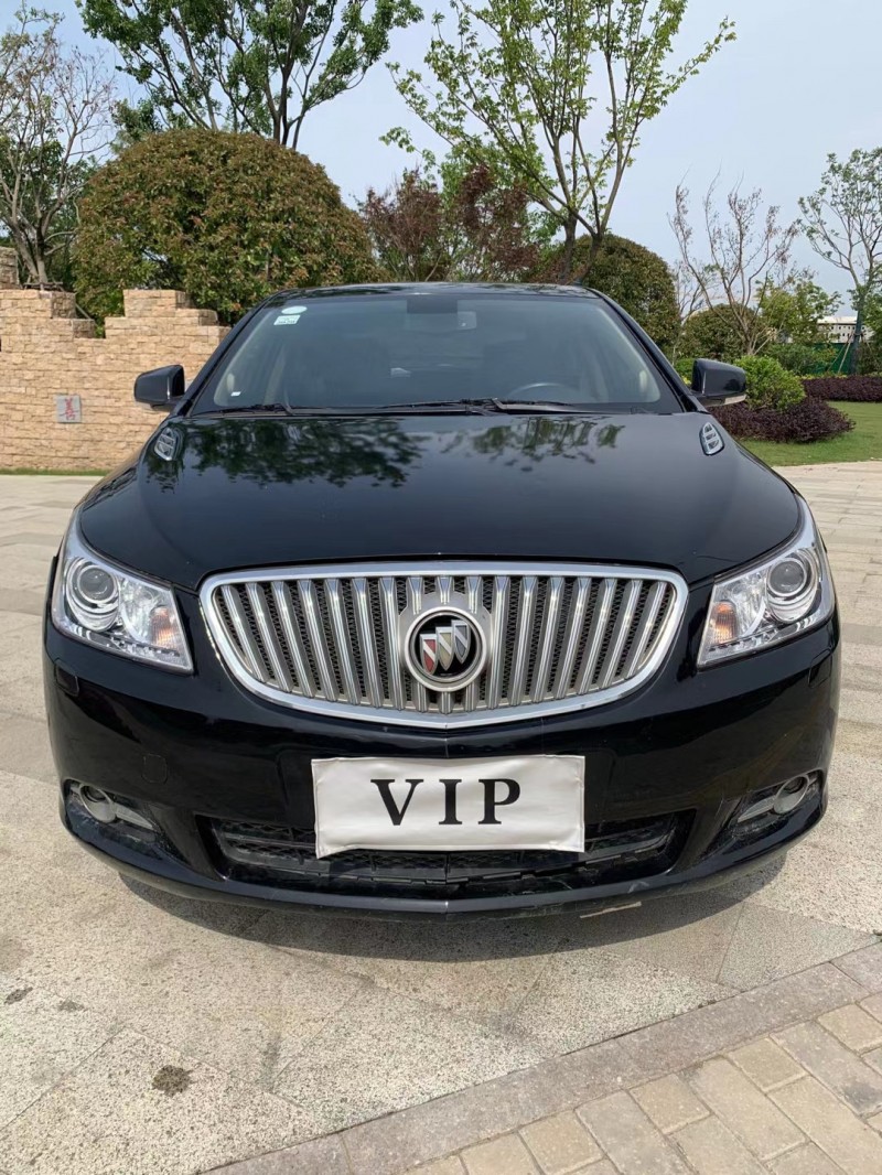 枣庄12年别克君越1