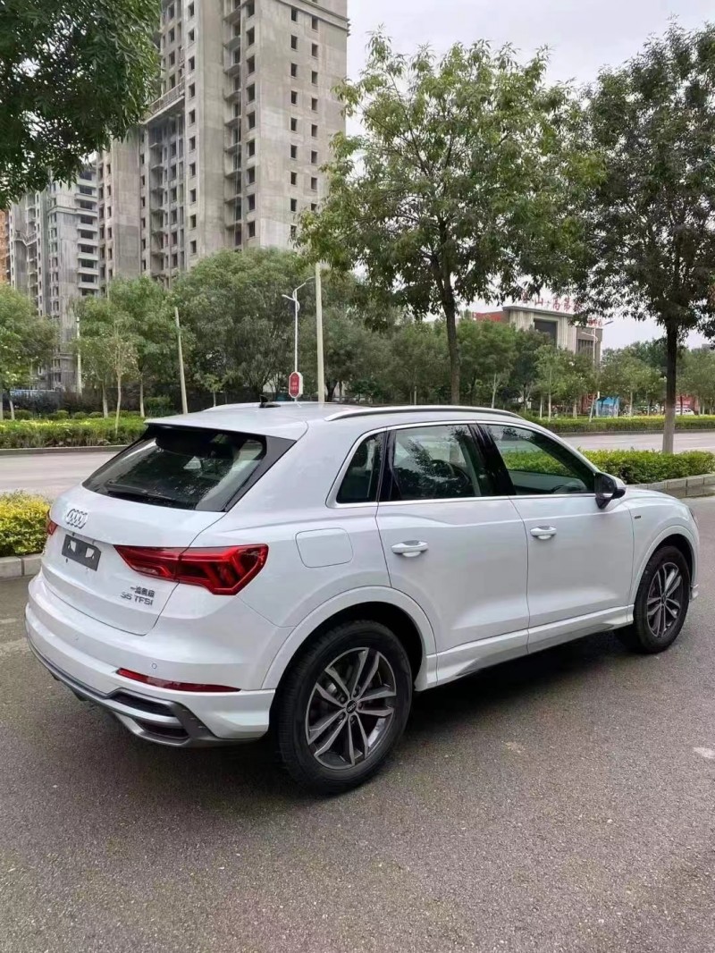 德州21年奧迪Q39