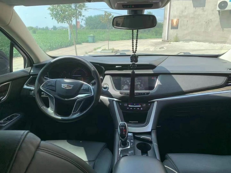 武汉17年凯迪拉克XT55