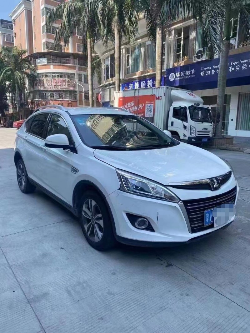 广州16年纳智捷优6 SUV2
