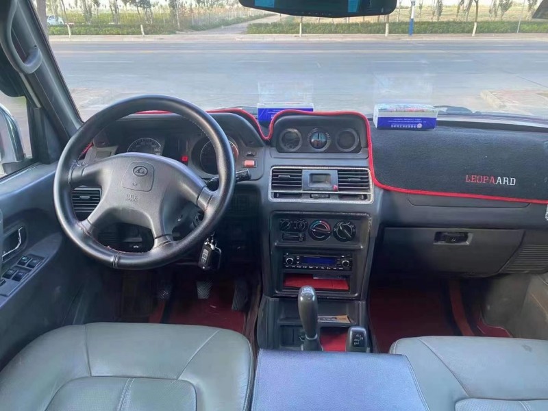 西安12年獵豹汽車黑金剛6