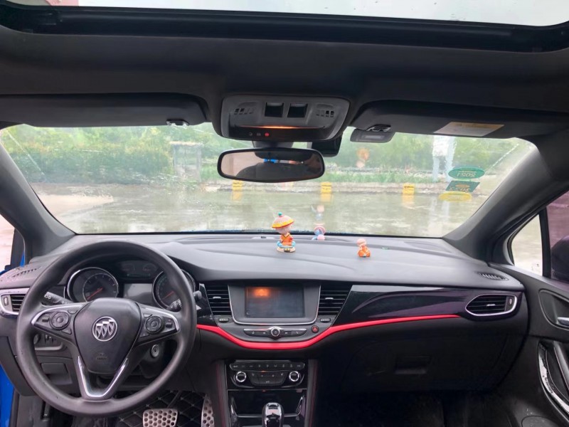 徐州16年别克威朗6