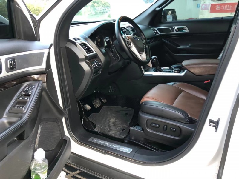 徐州14年福特探险者4