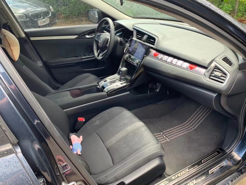 佛山17年本田思域4