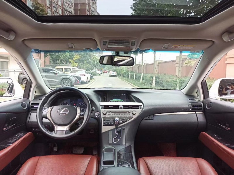 成都13年雷克萨斯RX6