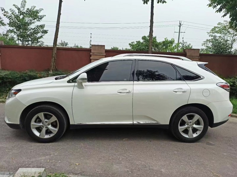 成都13年雷克萨斯RX2