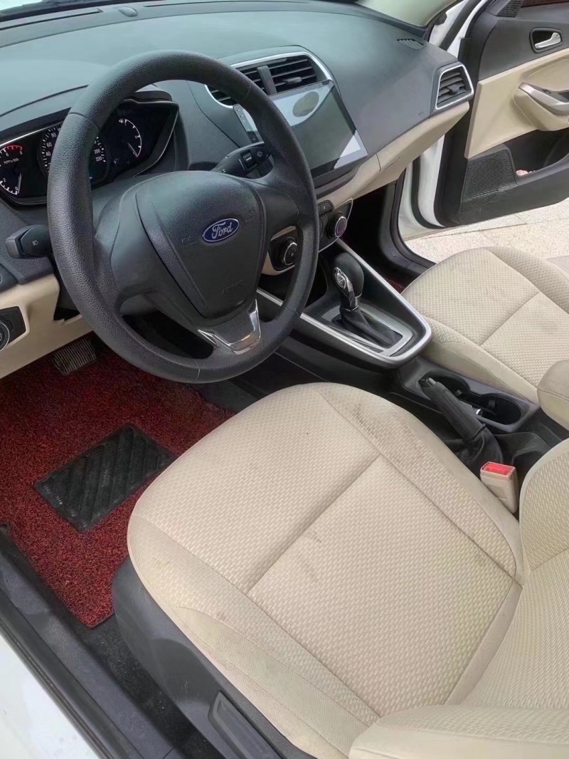 枣庄18年福特福睿斯4