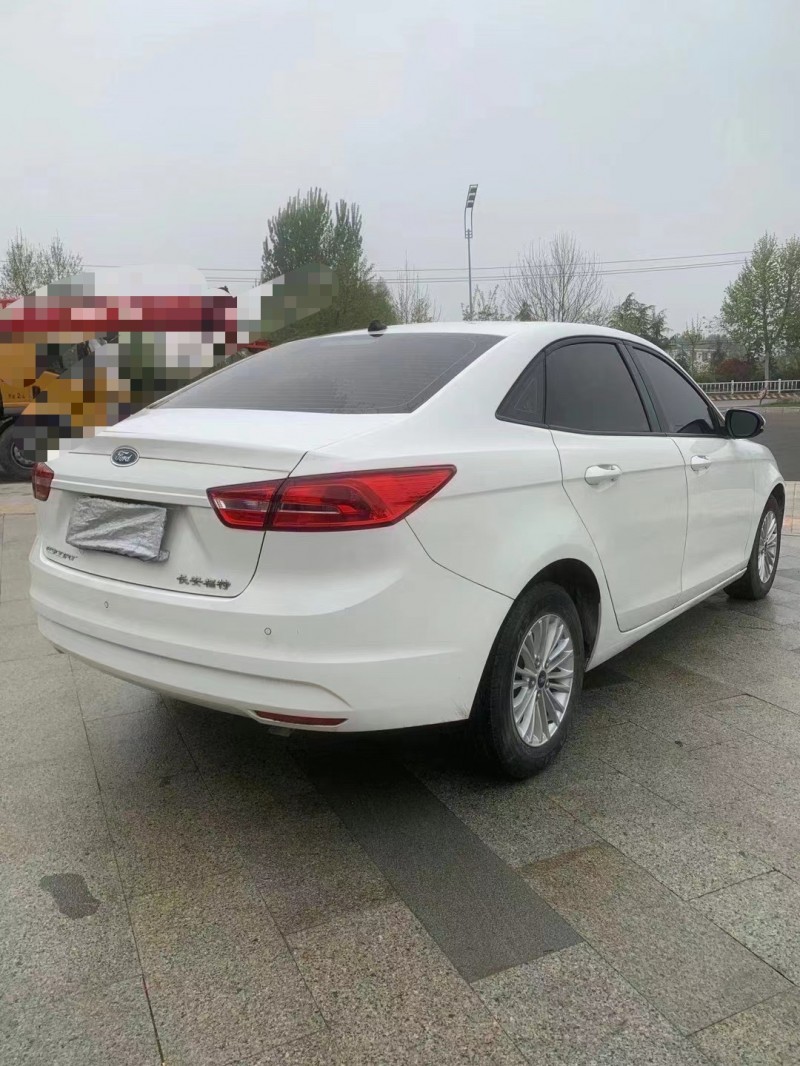 枣庄18年福特福睿斯9