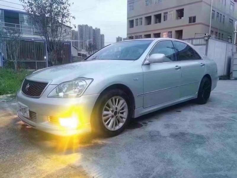 佛山06年丰田皇冠8