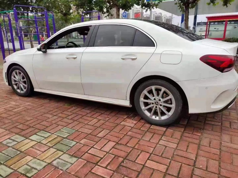 泰安20年奔驰BlueZero9