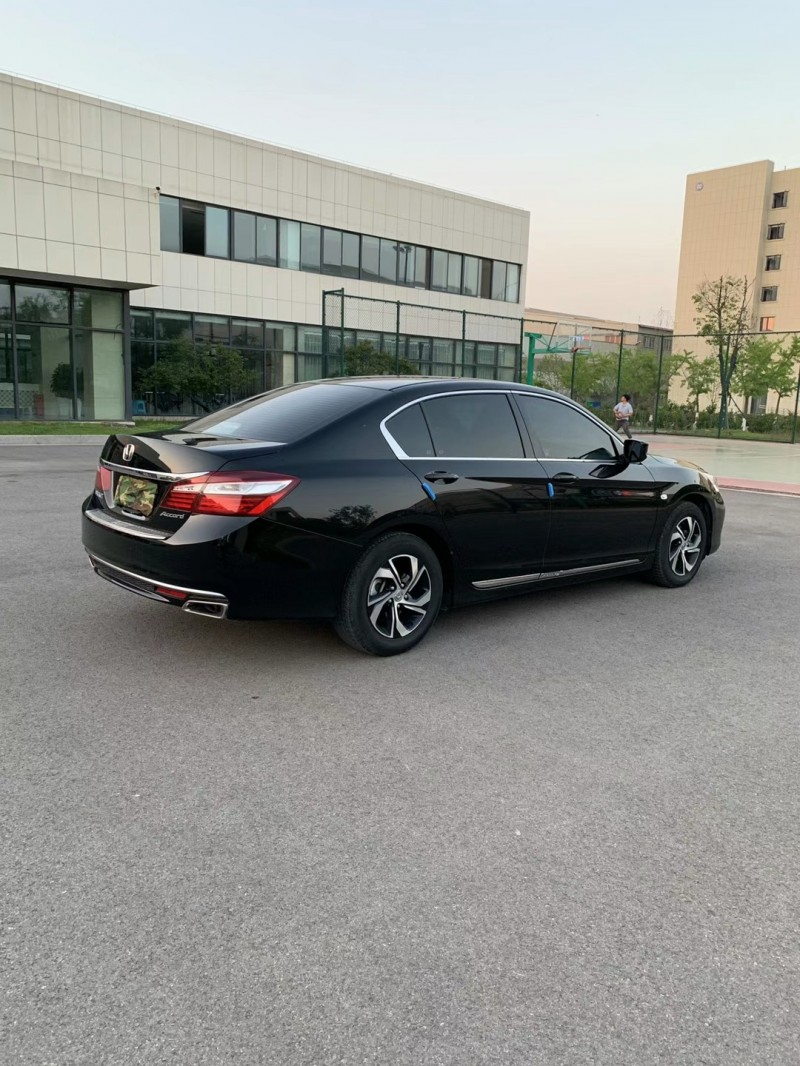 徐州18年本田雅阁3