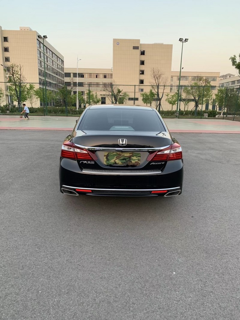 徐州18年本田雅阁1