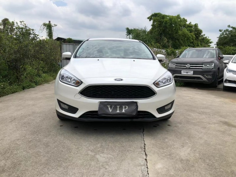 佛山17年福特福克斯1