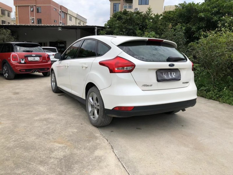 佛山17年福特福克斯4