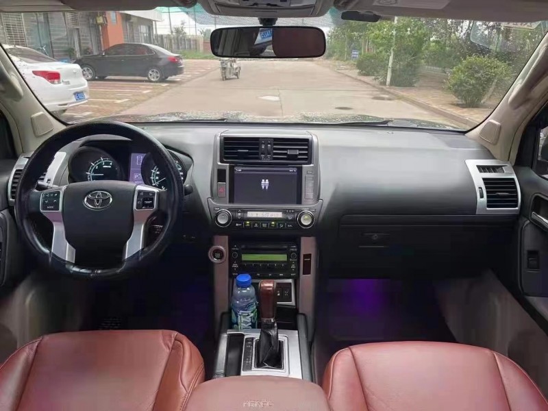 保定12年丰田普拉多4