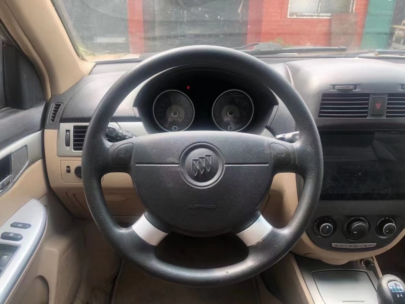 邢台12年别克凯越5