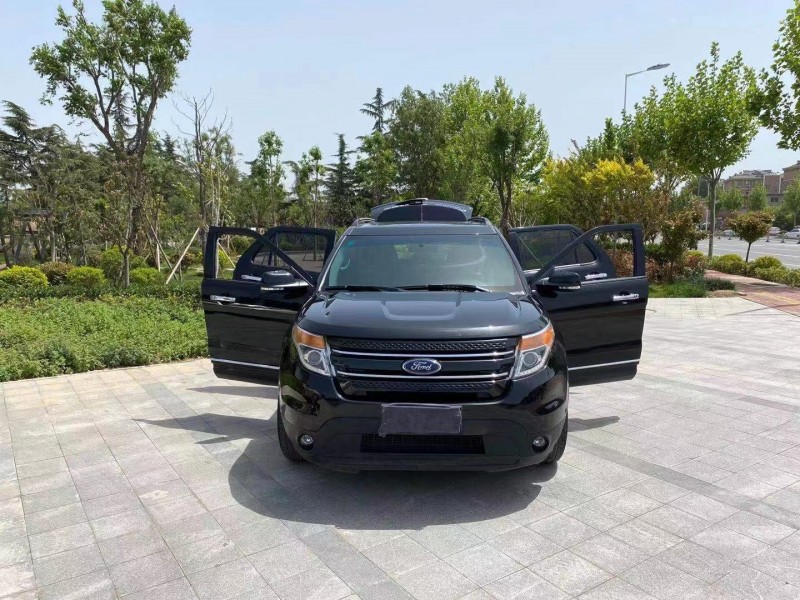 徐州14年福特探险者8