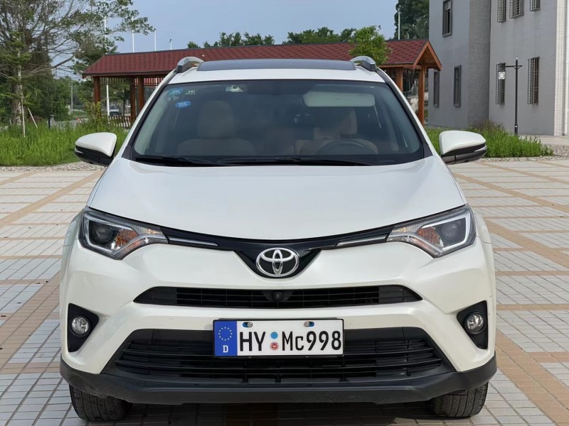 佛山17年丰田RAV48