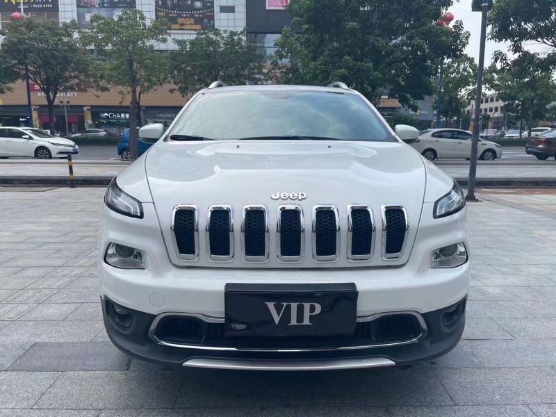 佛山18年Jeep自由光9