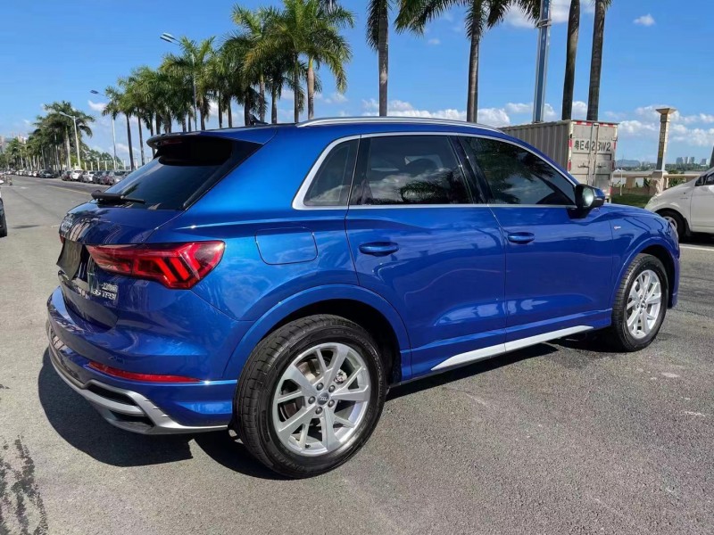 佛山20年奥迪Q38