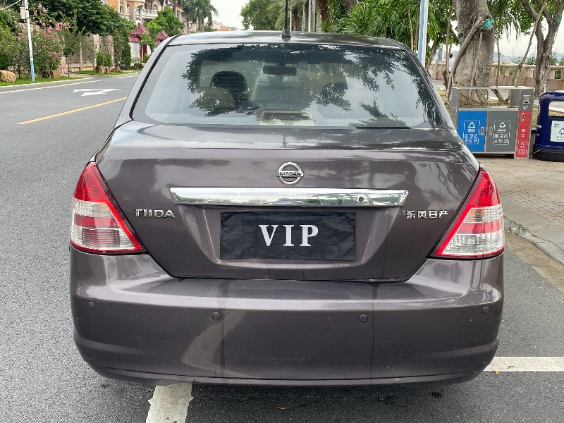 佛山09年日产颐达6