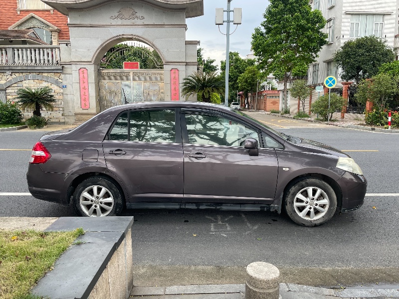 佛山09年日产颐达7