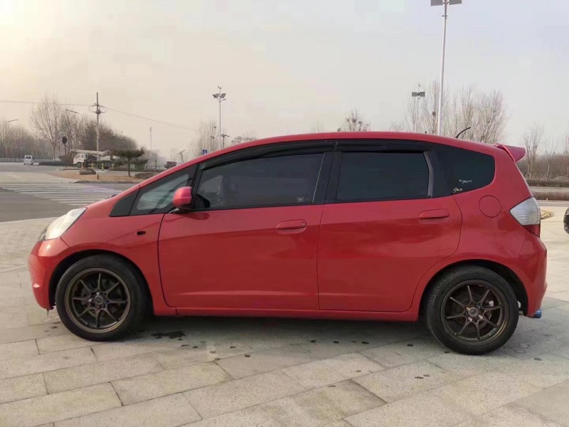 枣庄11年本田飞度3