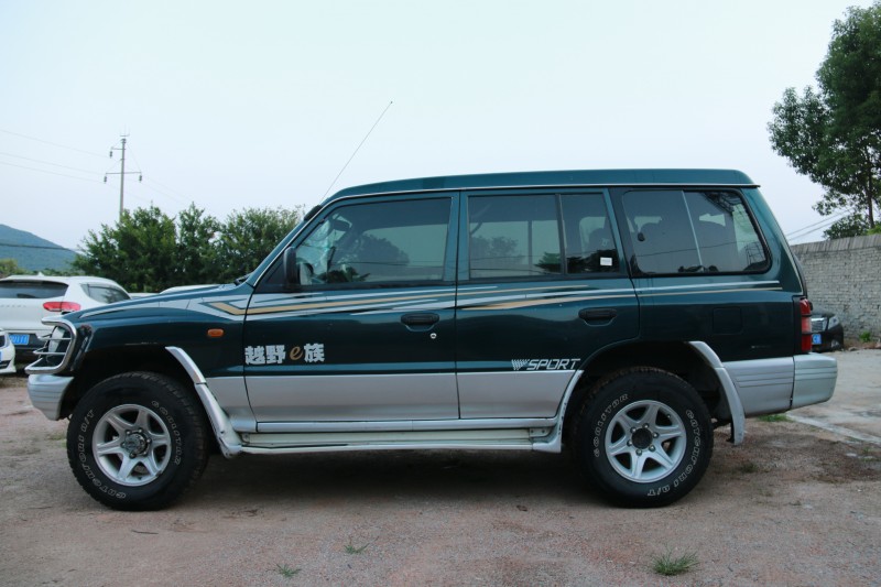 南陽15年獵豹汽車黑金剛5