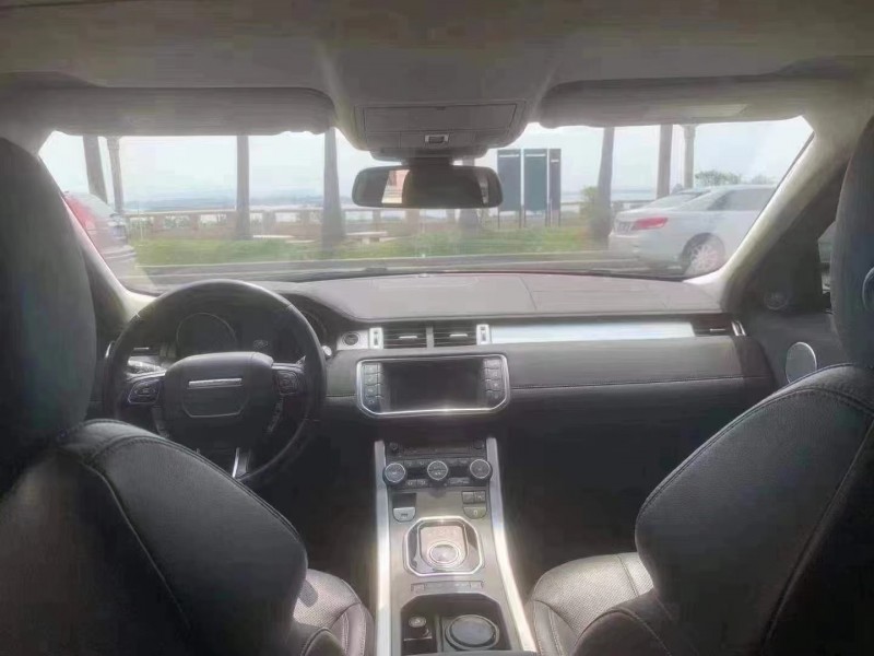 佛山17年路虎极光3