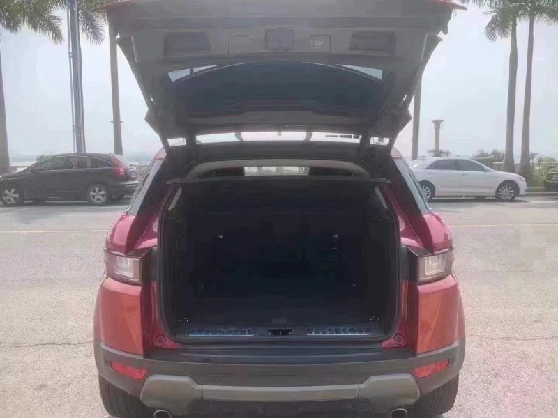 佛山17年路虎极光7