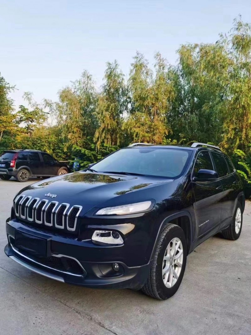 太原16年Jeep自由光2