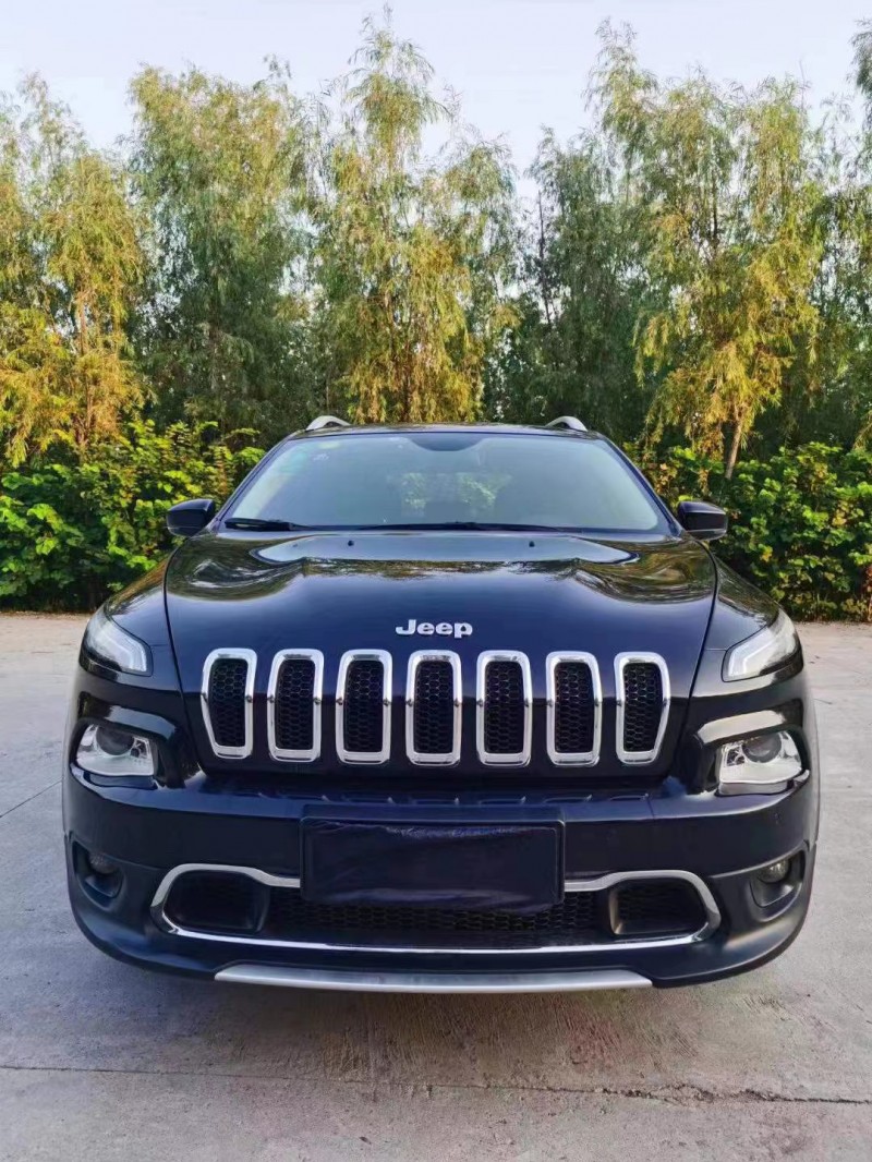 太原16年Jeep自由光1