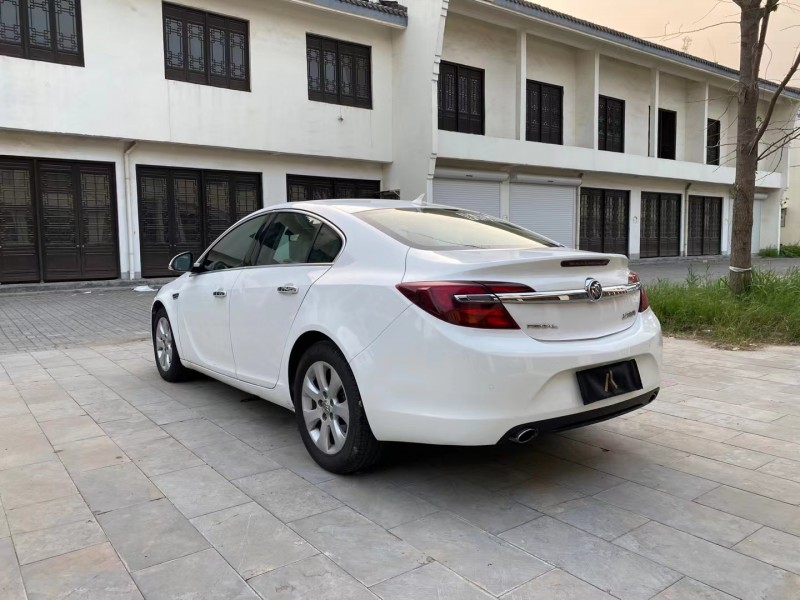 徐州14年别克君威8