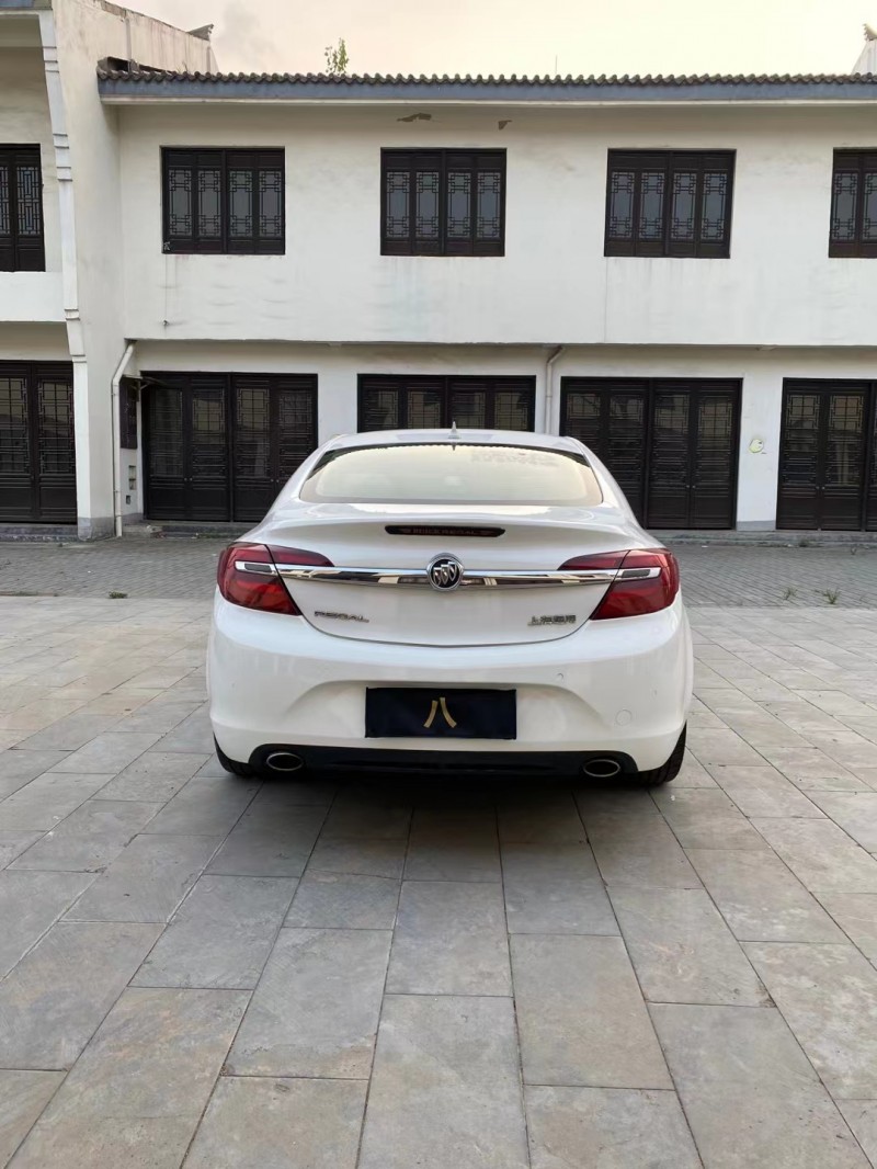 徐州14年别克君威9