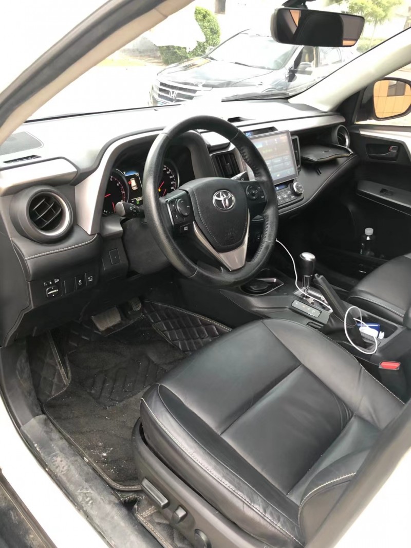 呼和浩特17年豐田RAV4榮放6