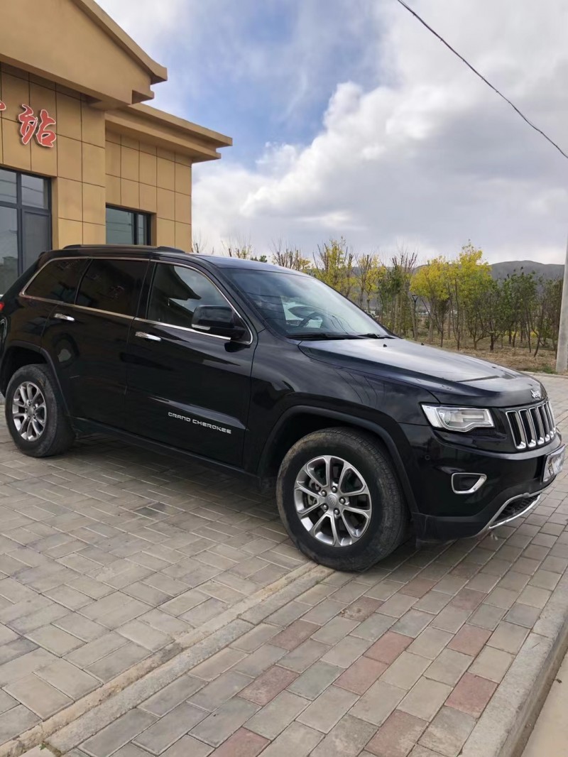 呼和浩特16年Jeep大切諾基3