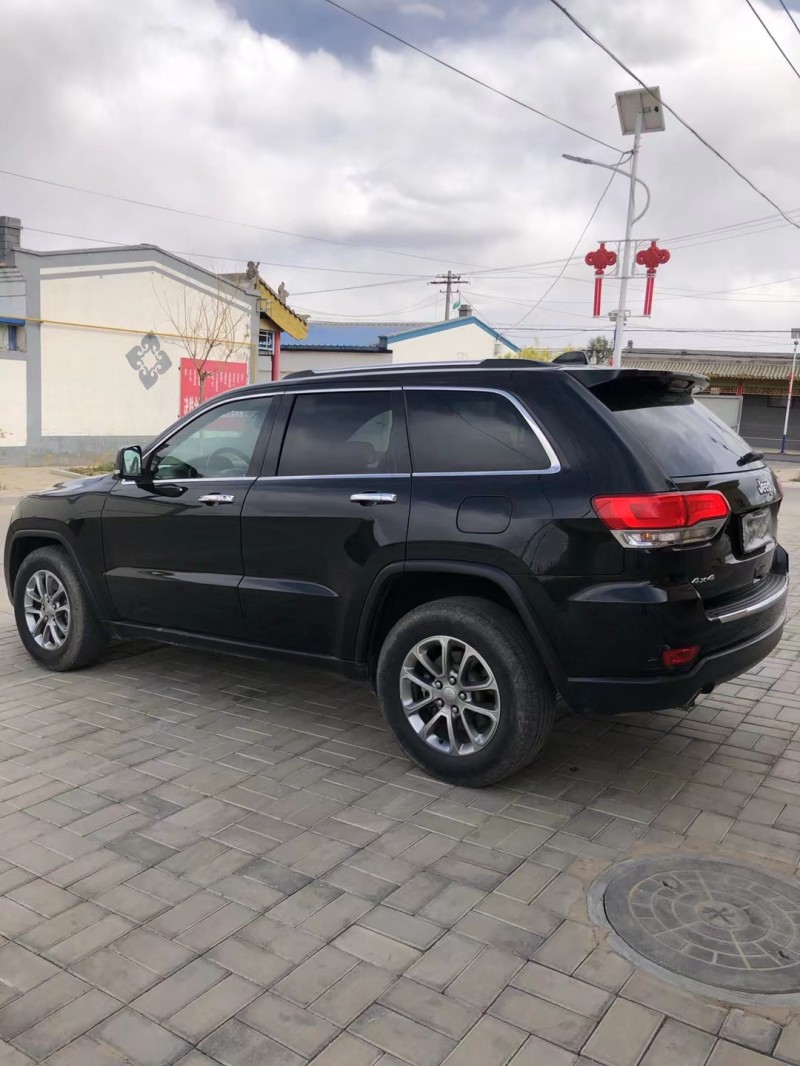呼和浩特16年Jeep大切諾基8