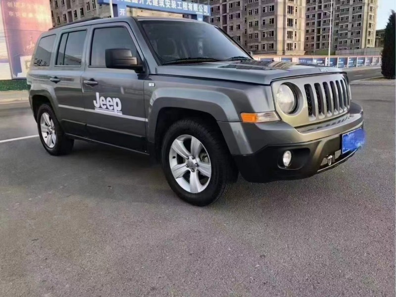 哈爾濱12年Jeep自由客3