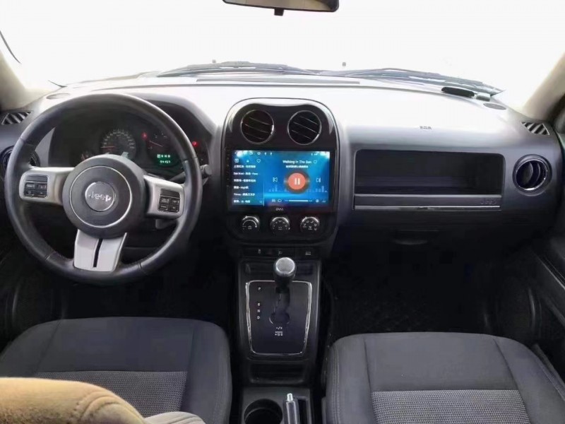 哈爾濱12年Jeep自由客4