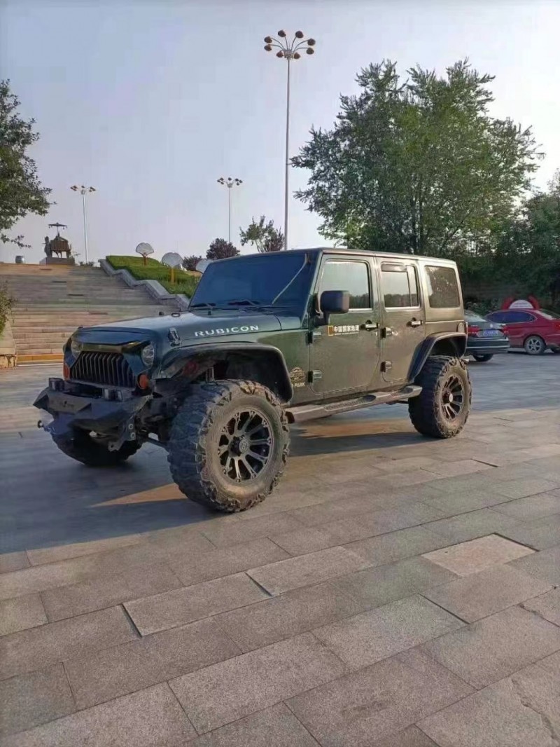 濟寧11年Jeep牧馬人2