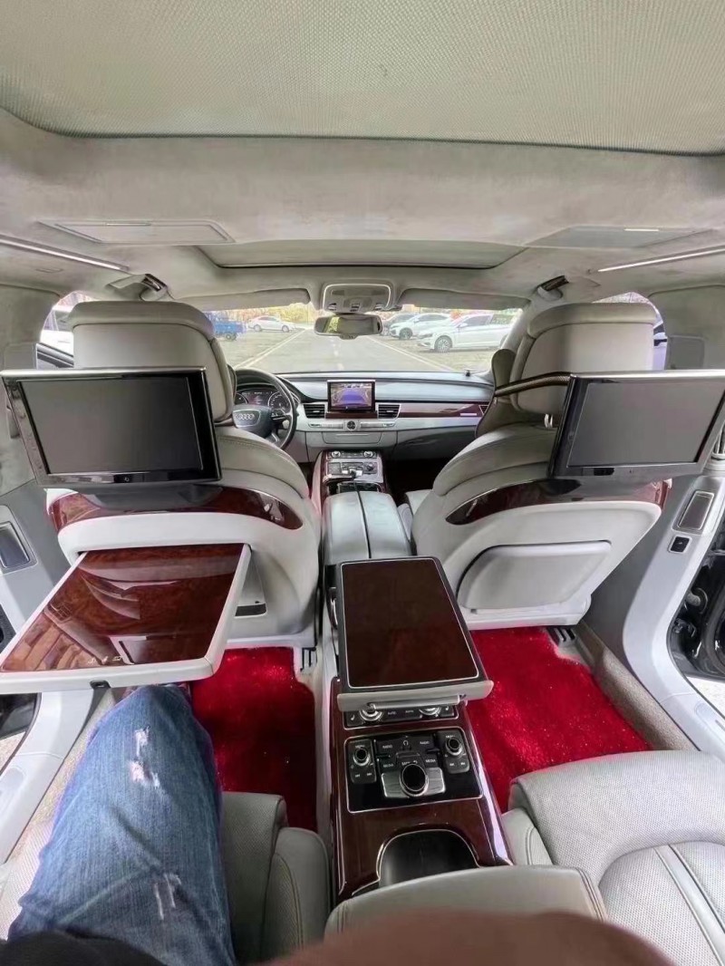 青岛11年奥迪A8L7