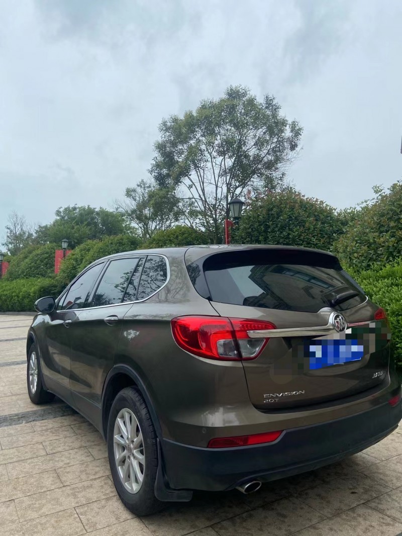 青岛16年别克昂科威7