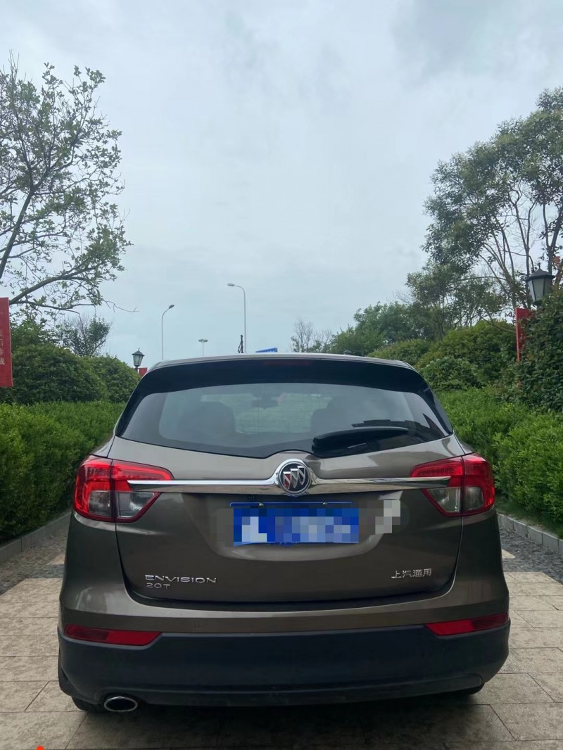 青岛16年别克昂科威9