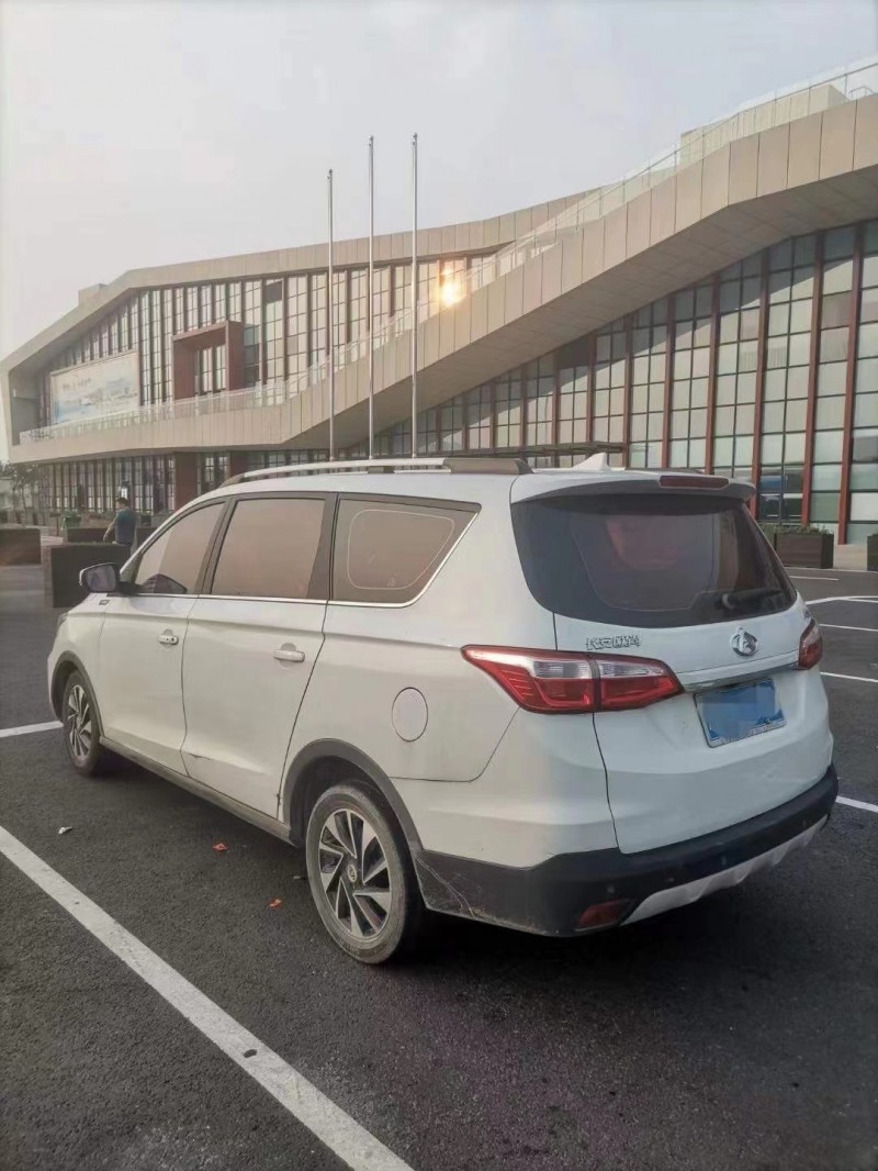 連云港17年長安汽車歐尚8