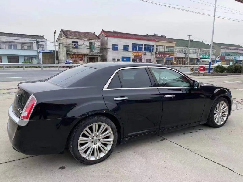 連云港13年克萊斯勒300C3