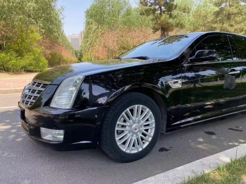 保定11年凯迪拉克赛威2