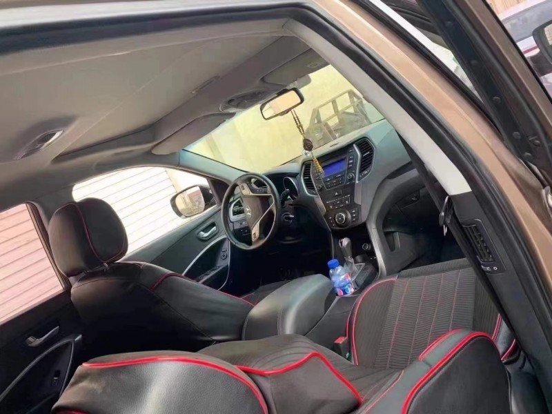 保定14年现代新胜达6