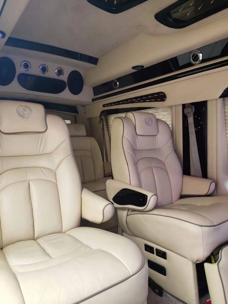 保定14年GMC商务之星8